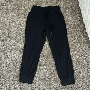 Ready to Rulu Crop Jogger